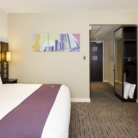 Premier Inn Perth City Centre Exterior foto